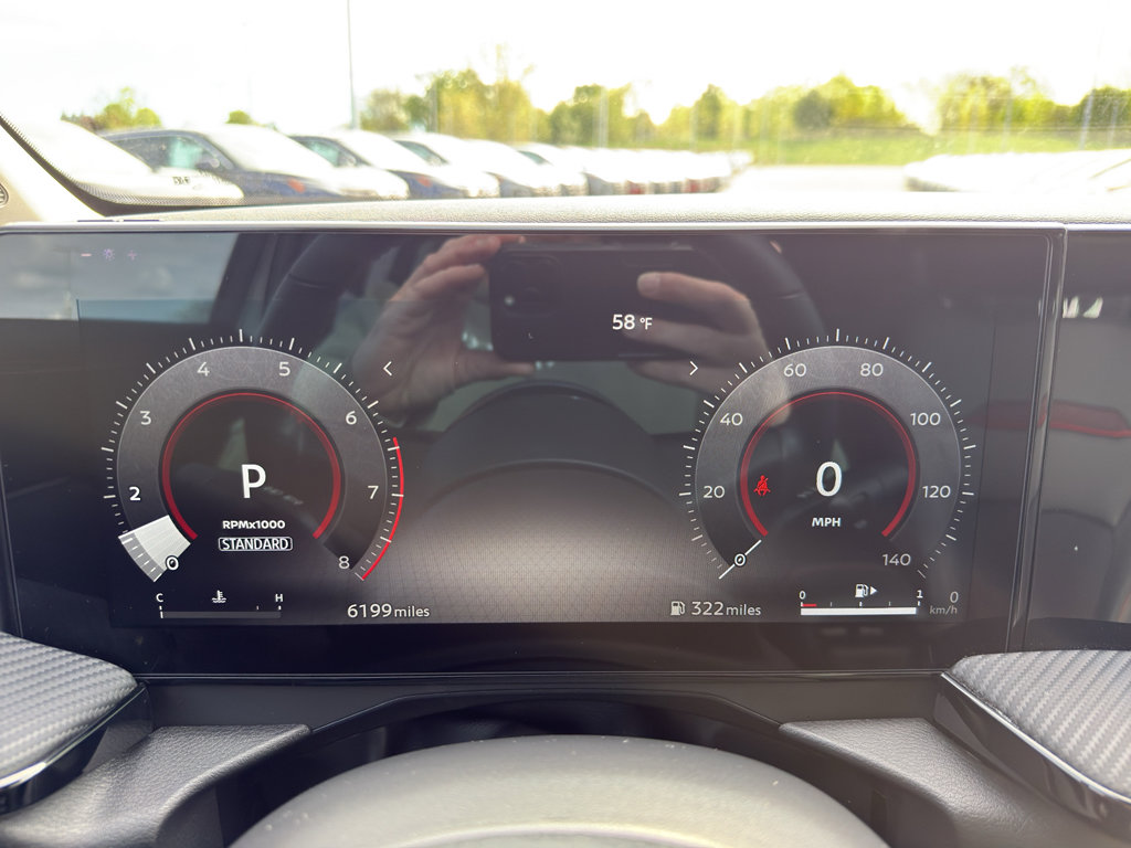 Certified 2025 Nissan Kicks SR AWD/4WD image 17