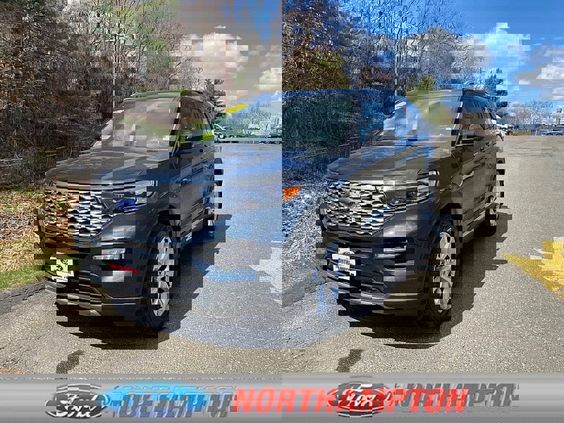 Used 2023 Ford Explorer Platinum w/ Technology Package image 1