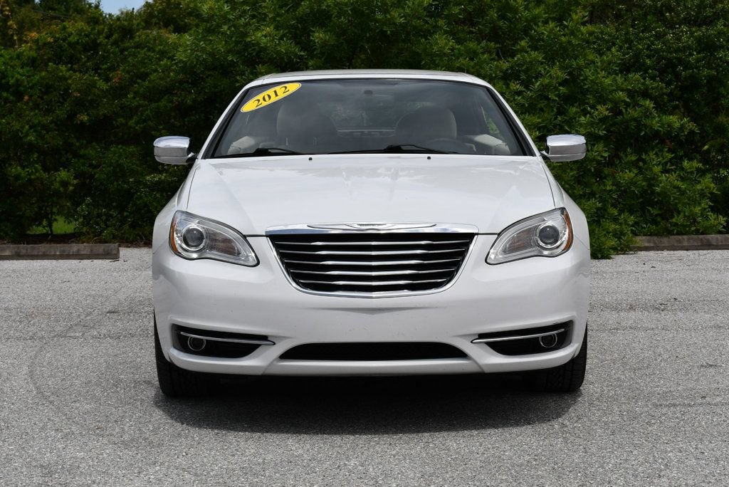 Used 2012 Chrysler 200 Limited FWD image 9