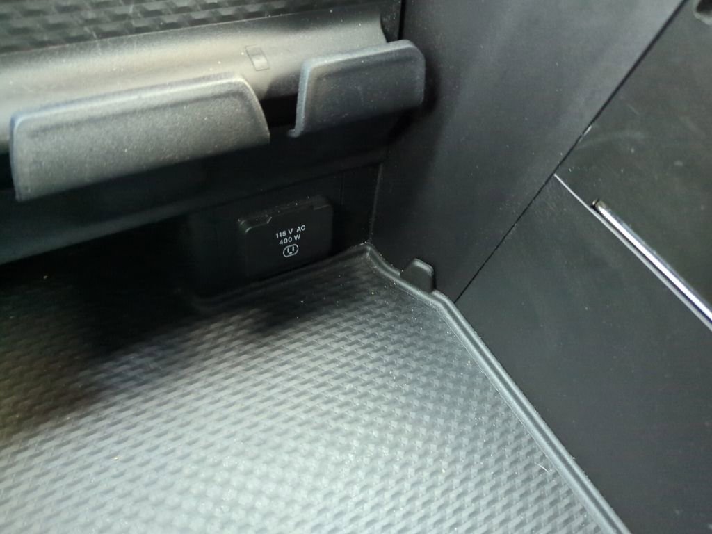 Used 2023 RAM 1500 Laramie image 25