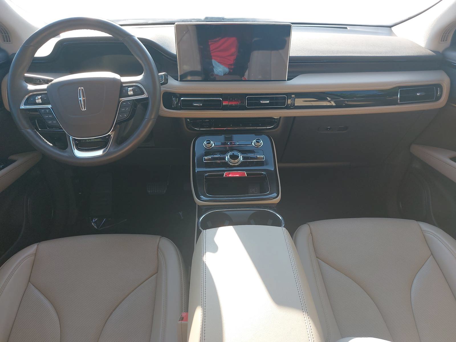 Used 2022 Lincoln Nautilus Reserve AWD/4WD image 9