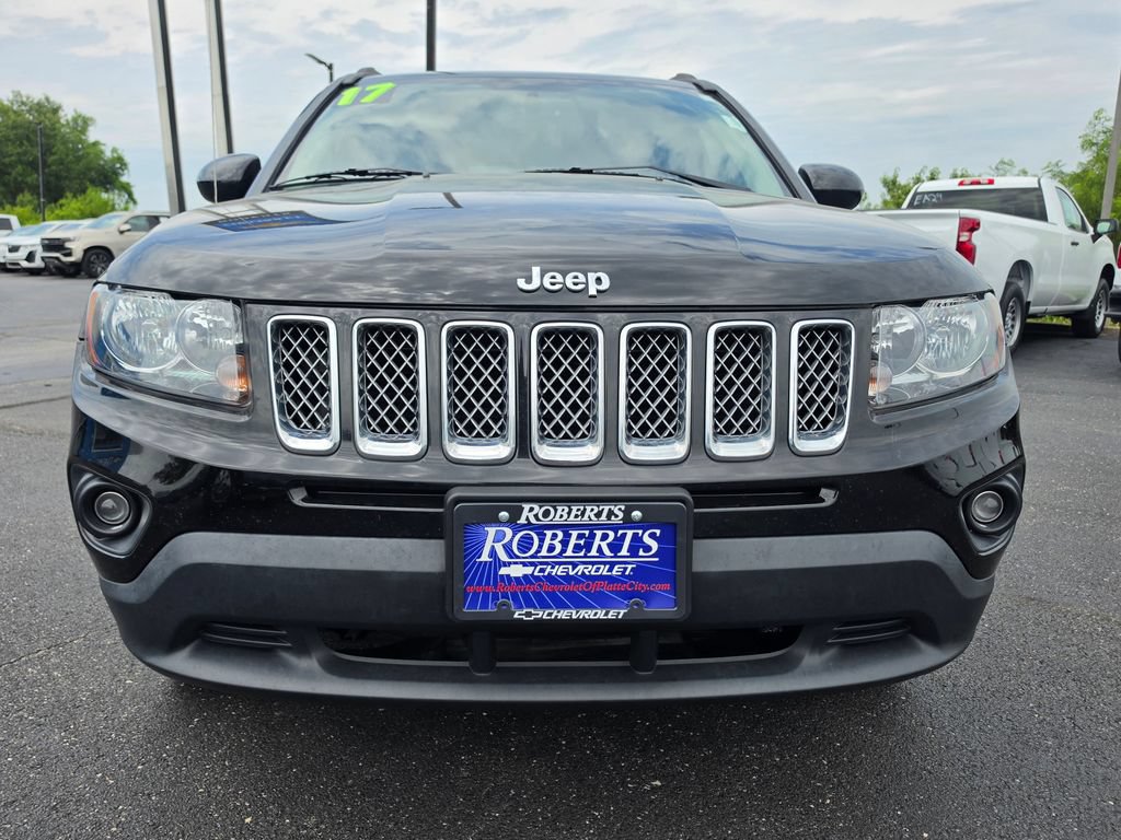Used 2017 Jeep Compass Latitude AWD/4WD image 12