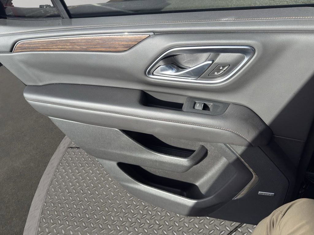 Used 2021 Chevrolet Tahoe High Country w/ Premium Package image 19