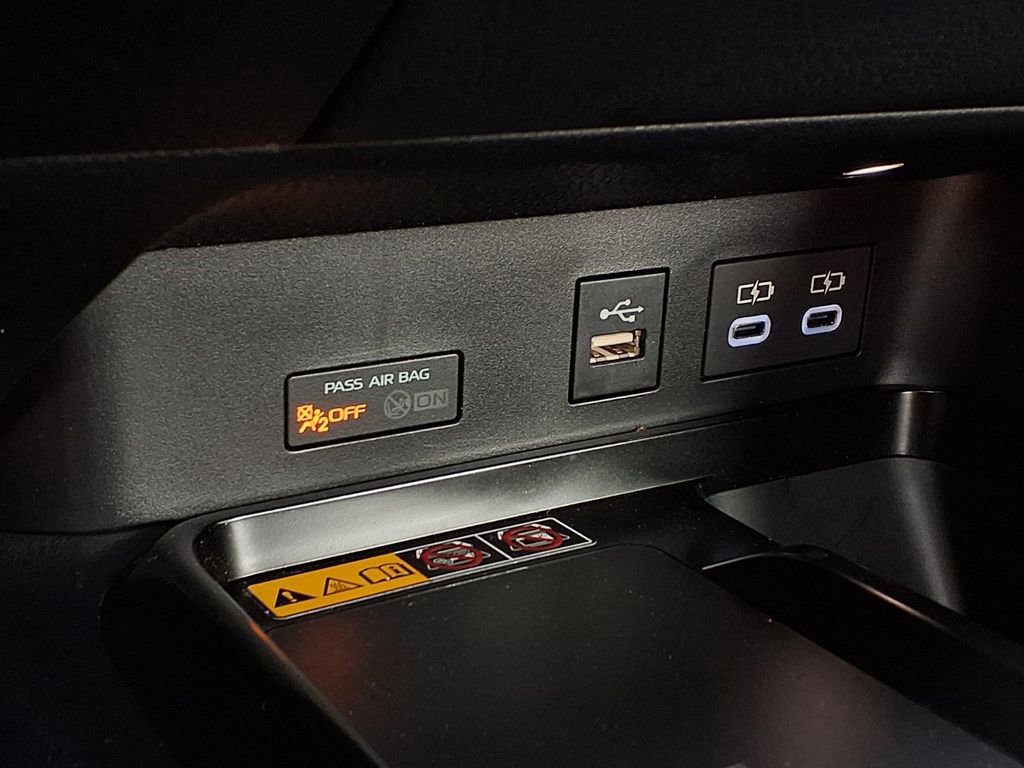 Certified 2025 Toyota Camry LE w/ Convenience Package image 11