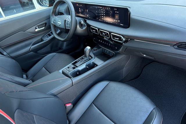New 2026 Nissan Sentra SR w/ SR Premium Package FWD image 17