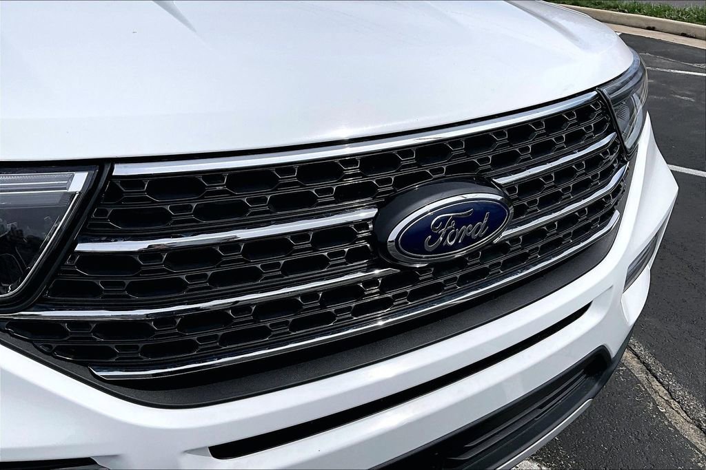 Used 2023 Ford Explorer XLT w/ Equipment Group 202A image 34