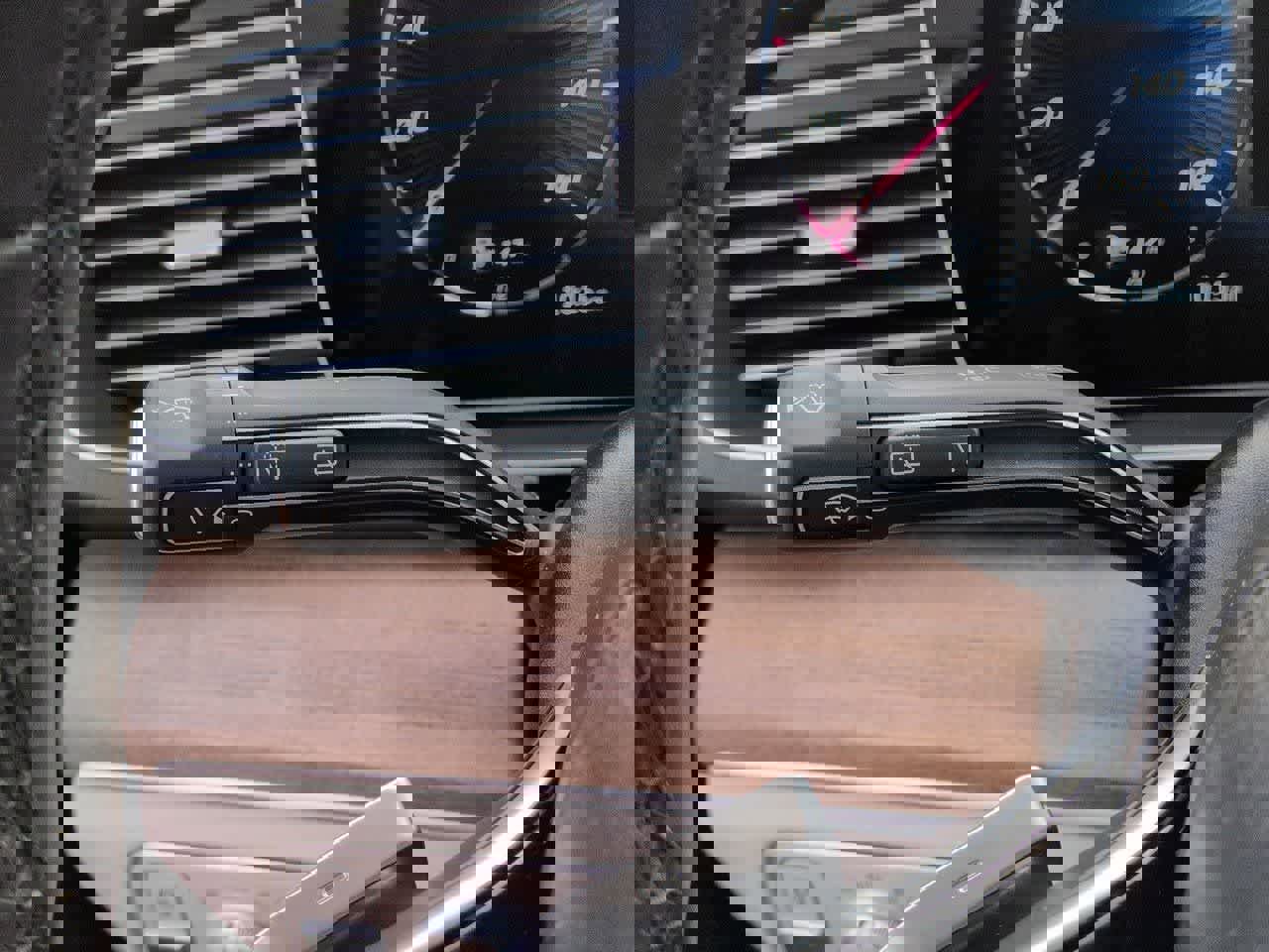 Used 2024 Mercedes-Benz GLE 350 4MATIC image 28