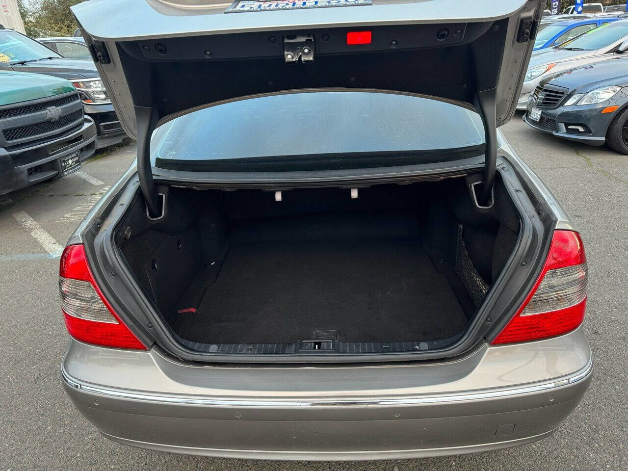 Used 2007 Mercedes-Benz E 350 Sedan image 19