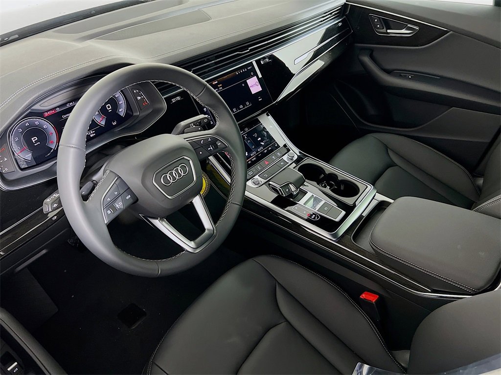 New 2025 Audi Q8 Premium image 9