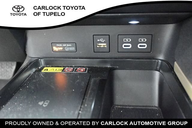 Used 2026 Toyota Camry LE FWD image 32