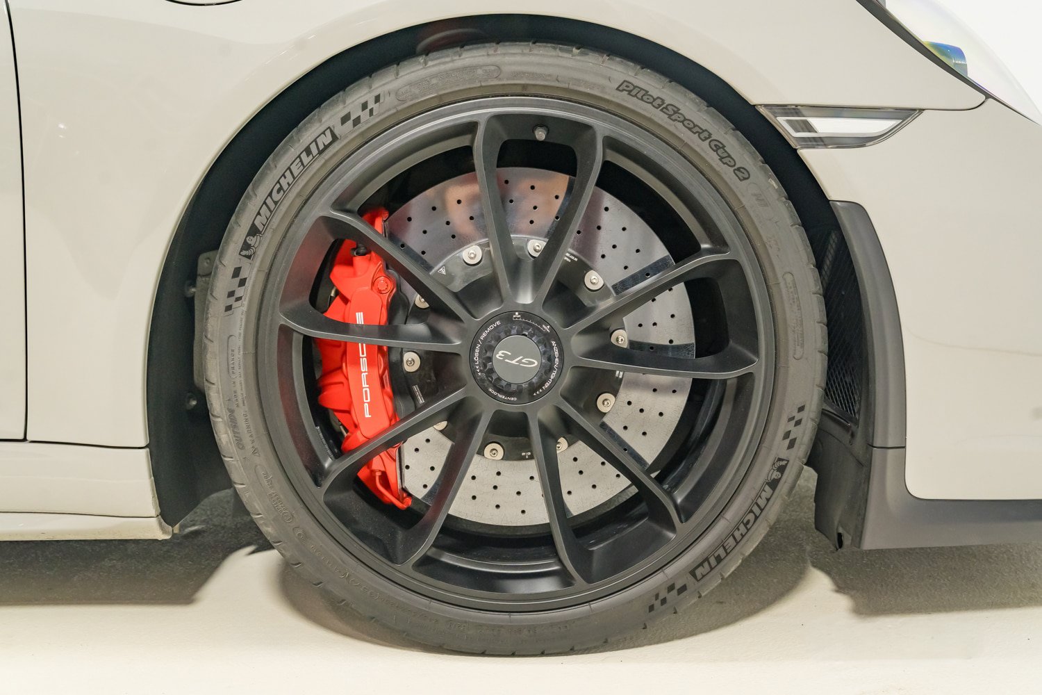 Used 2018 Porsche 911 GT3 RWD image 14