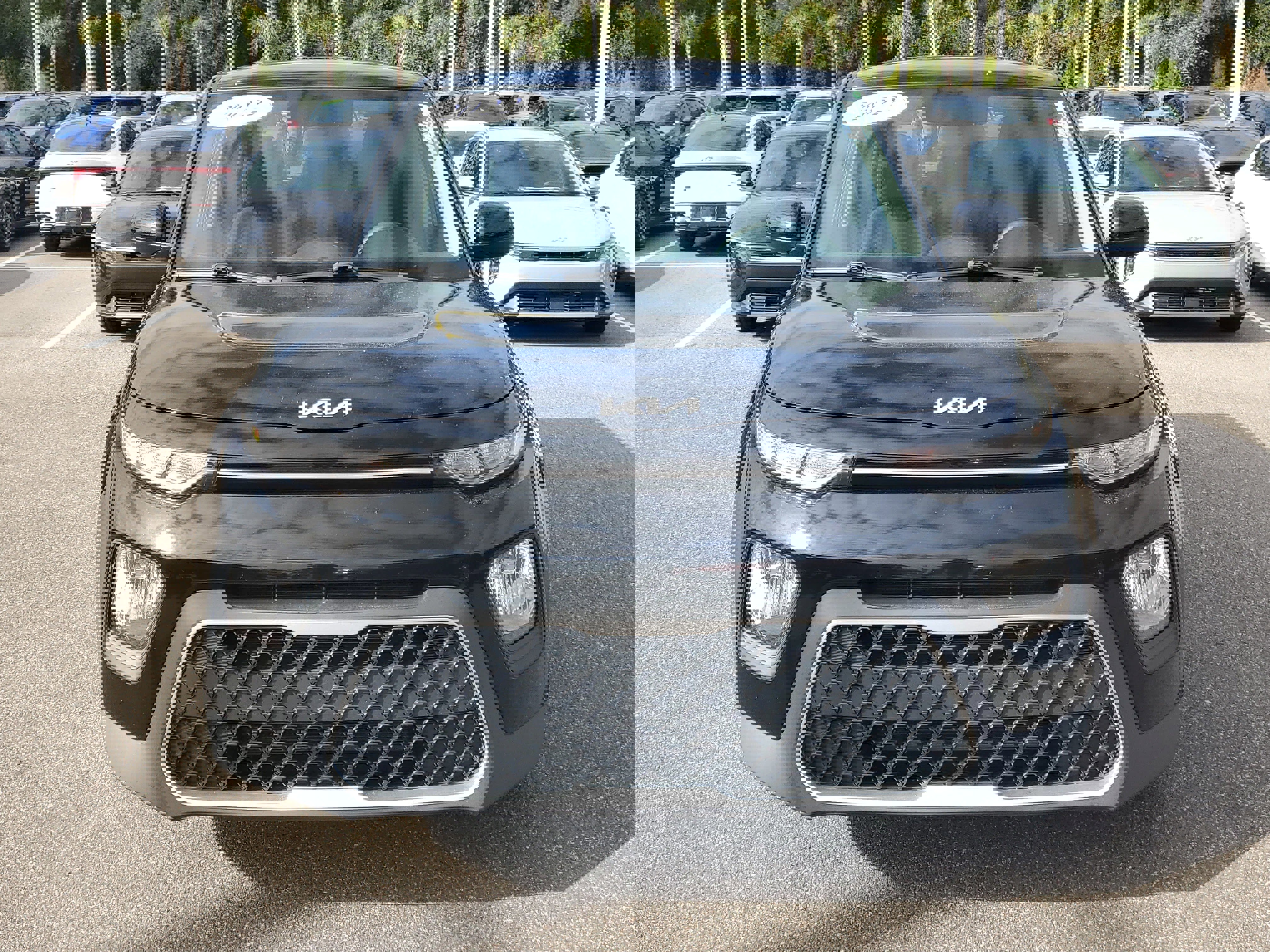 Certified 2022 Kia Soul LX image 2