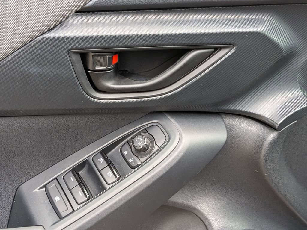 Used 2024 Subaru Crosstrek 2.0i Premium image 13