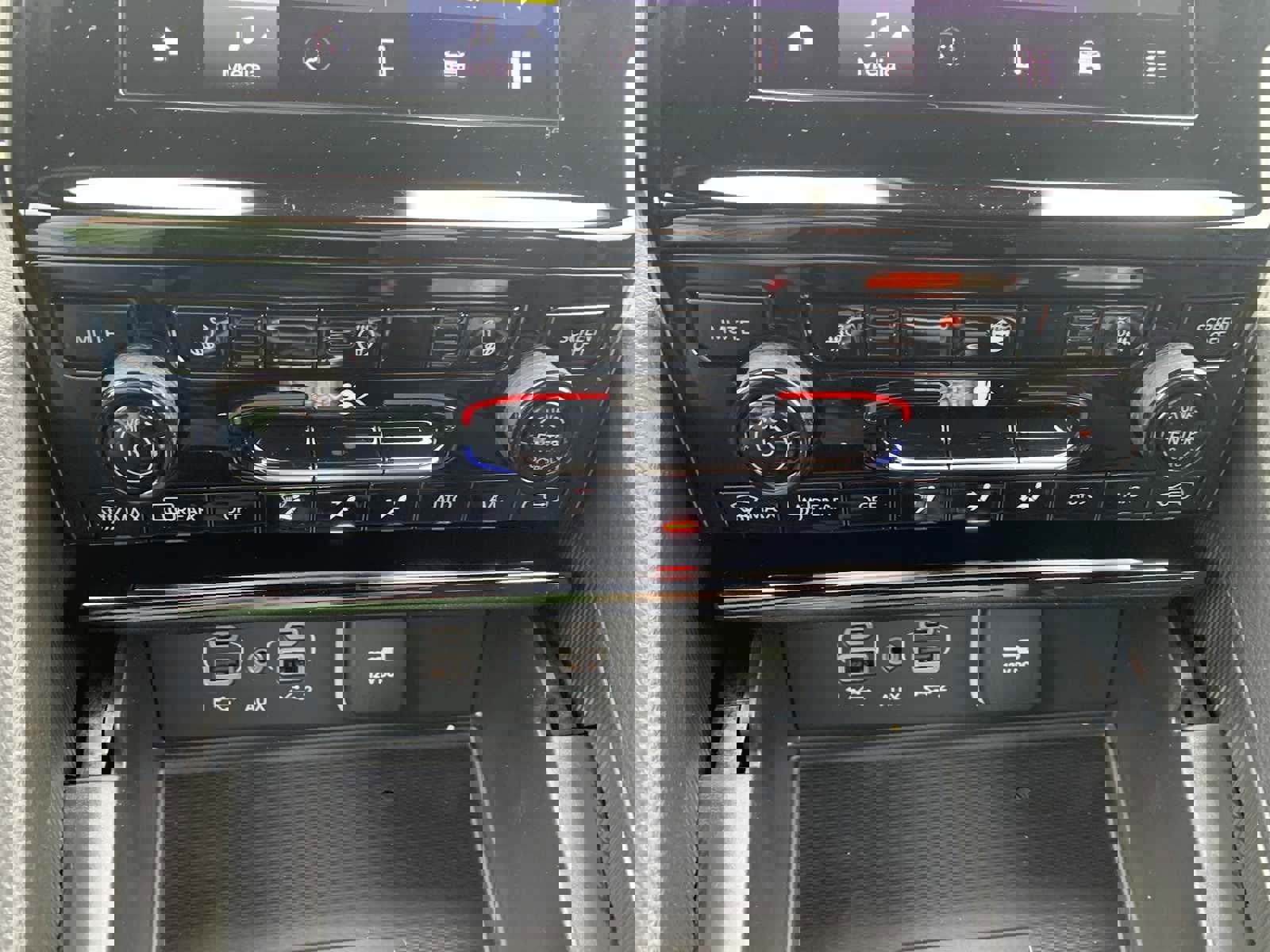 New 2025 Jeep Grand Cherokee Laredo X w/ Luxury Tech Group I image 13