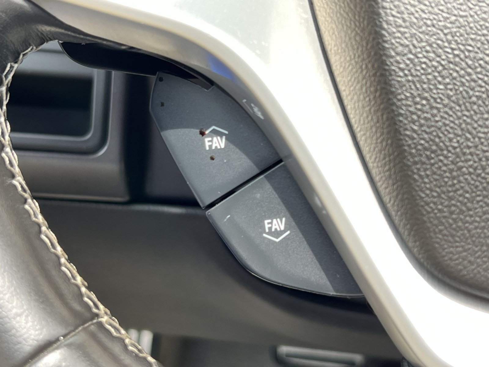 Used 2019 Chevrolet Corvette Stingray Coupe w/ Z51 1LT RWD image 34