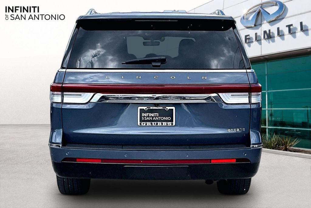 Used 2023 Lincoln Navigator L Reserve AWD/4WD image 5