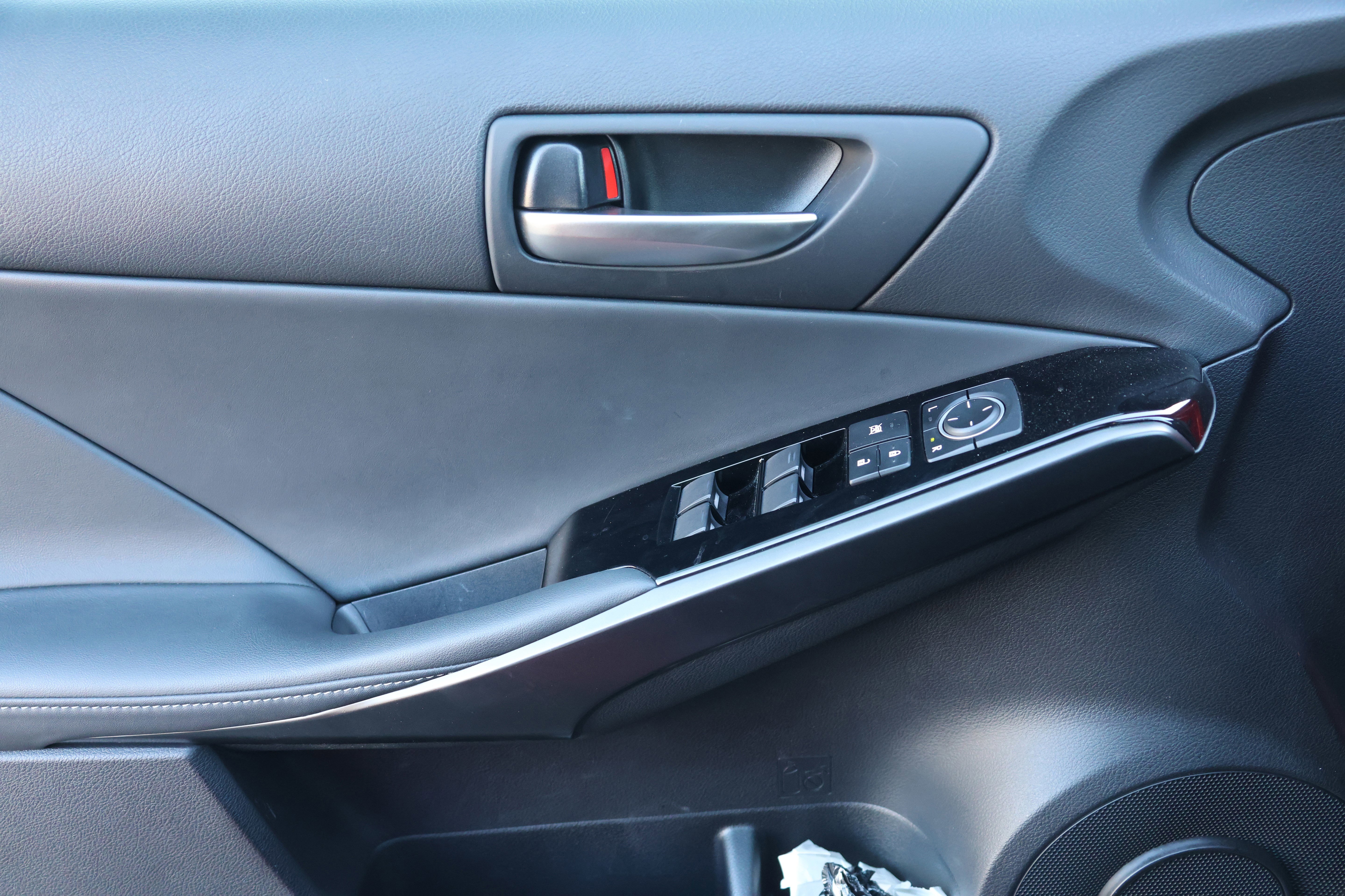 Used 2025 Lexus IS 300 w/ Comfort Package image 12