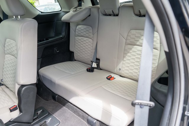 Used 2022 Nissan Pathfinder SV AWD/4WD image 12