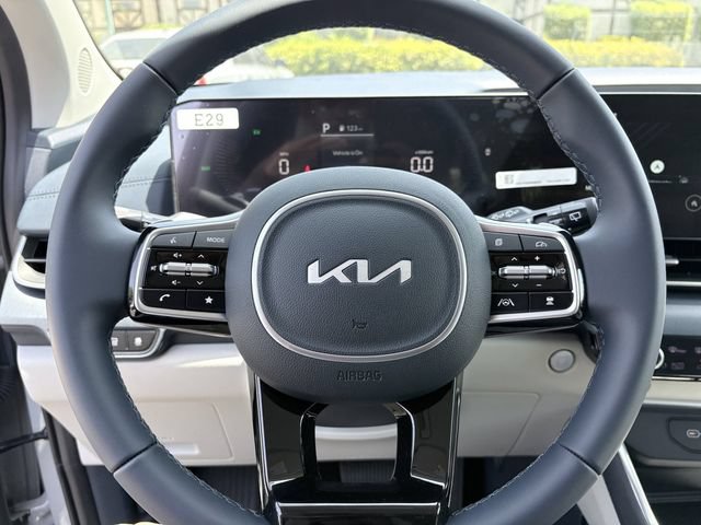 New 2026 Kia Carnival EX FWD image 12