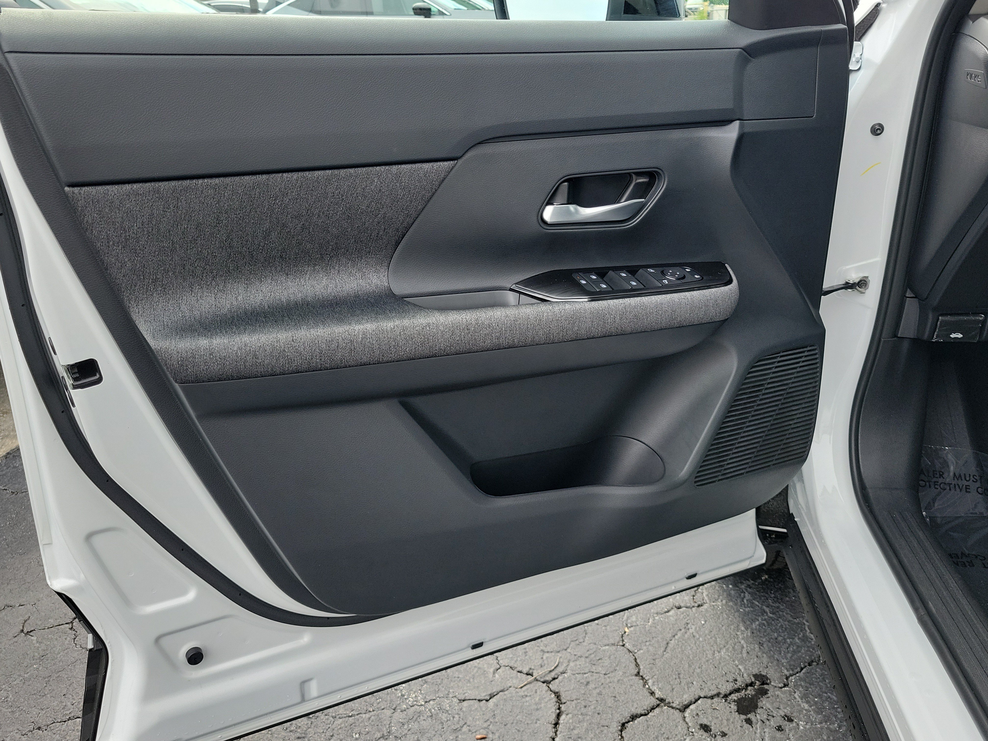 Certified 2026 Nissan Kicks SV FWD image 16
