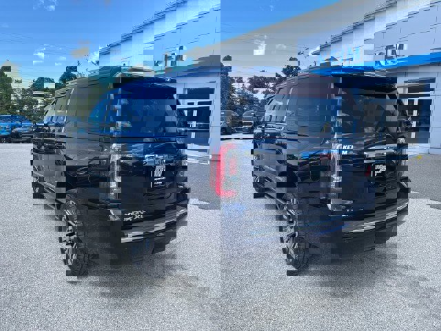 Used 2020 GMC Yukon XL Denali w/ Denali Premium Package image 6