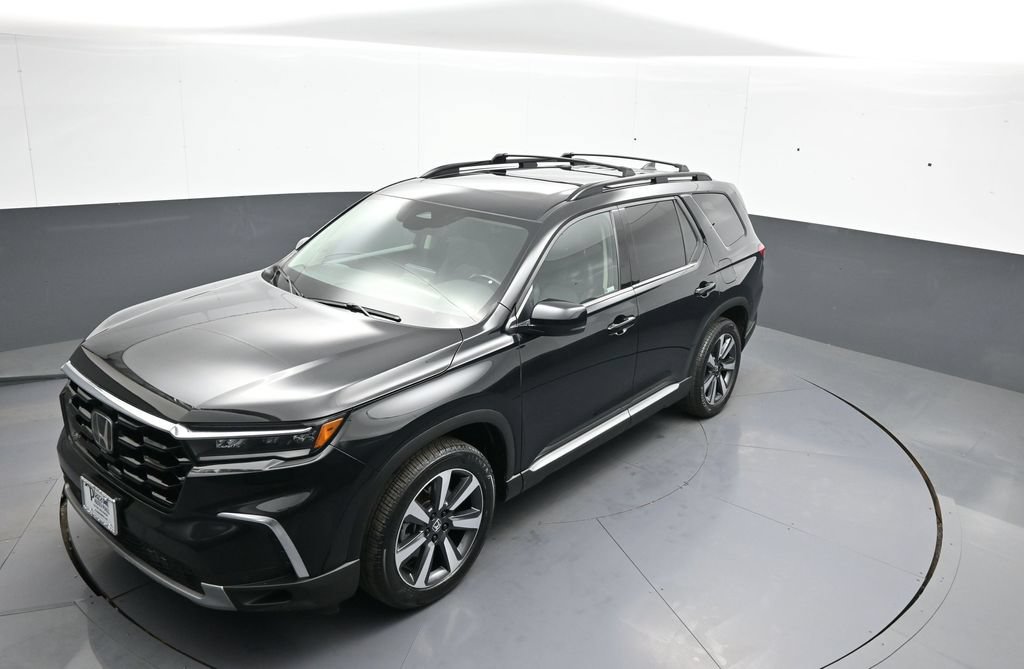 Certified 2025 Honda Pilot Touring image 37