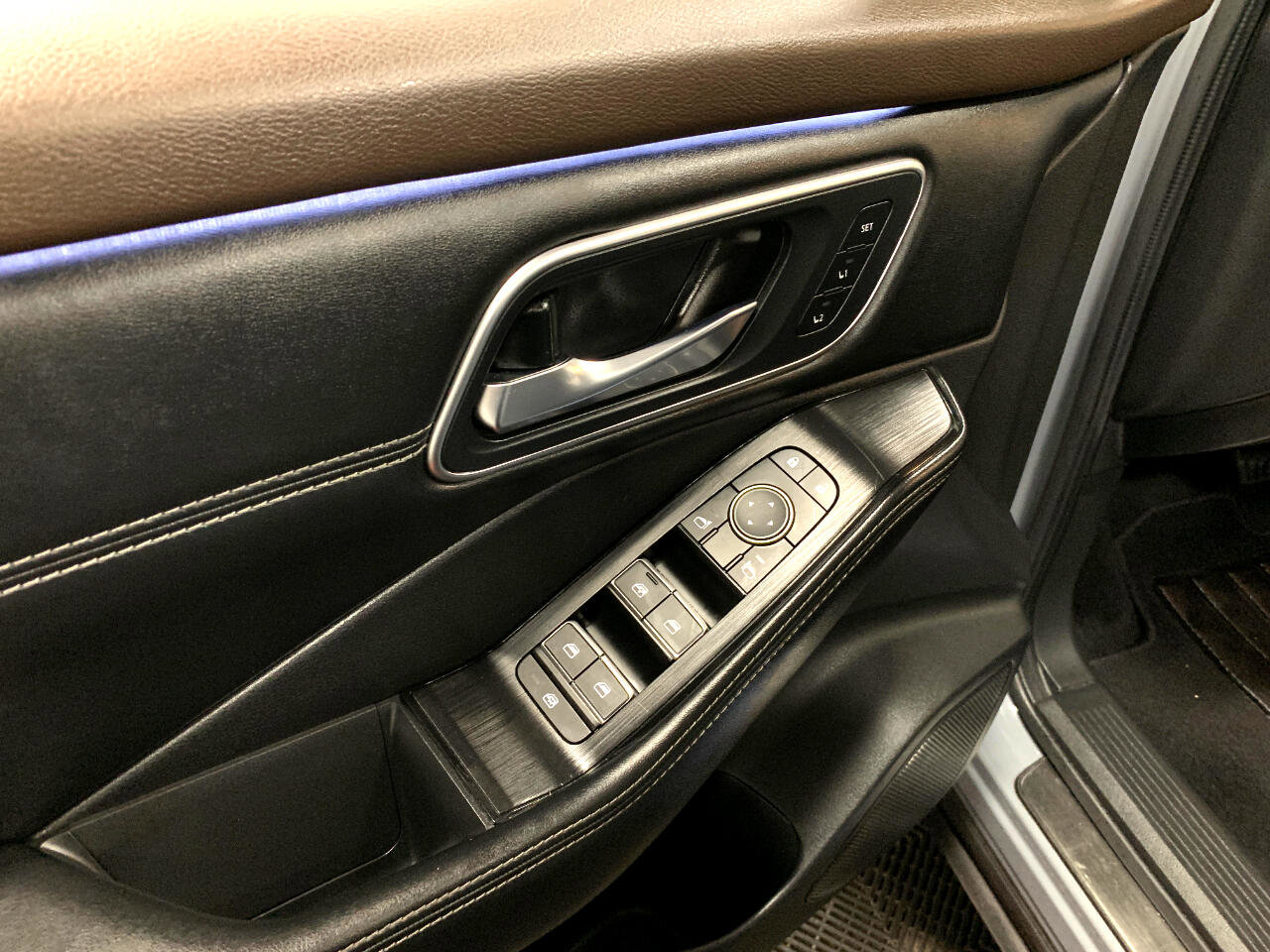 Used 2023 Nissan Rogue Platinum w/ Platinum Premium Package image 32