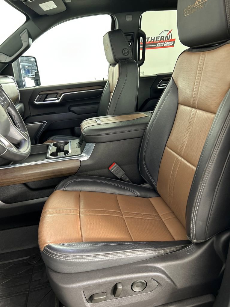 Used 2025 Chevrolet Silverado 2500 High Country w/ High Country Premium Package image 13