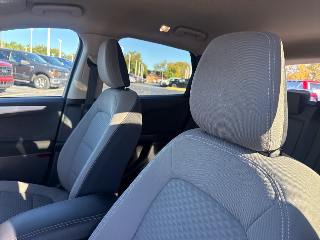 Used 2020 Ford Escape SE FWD image 19