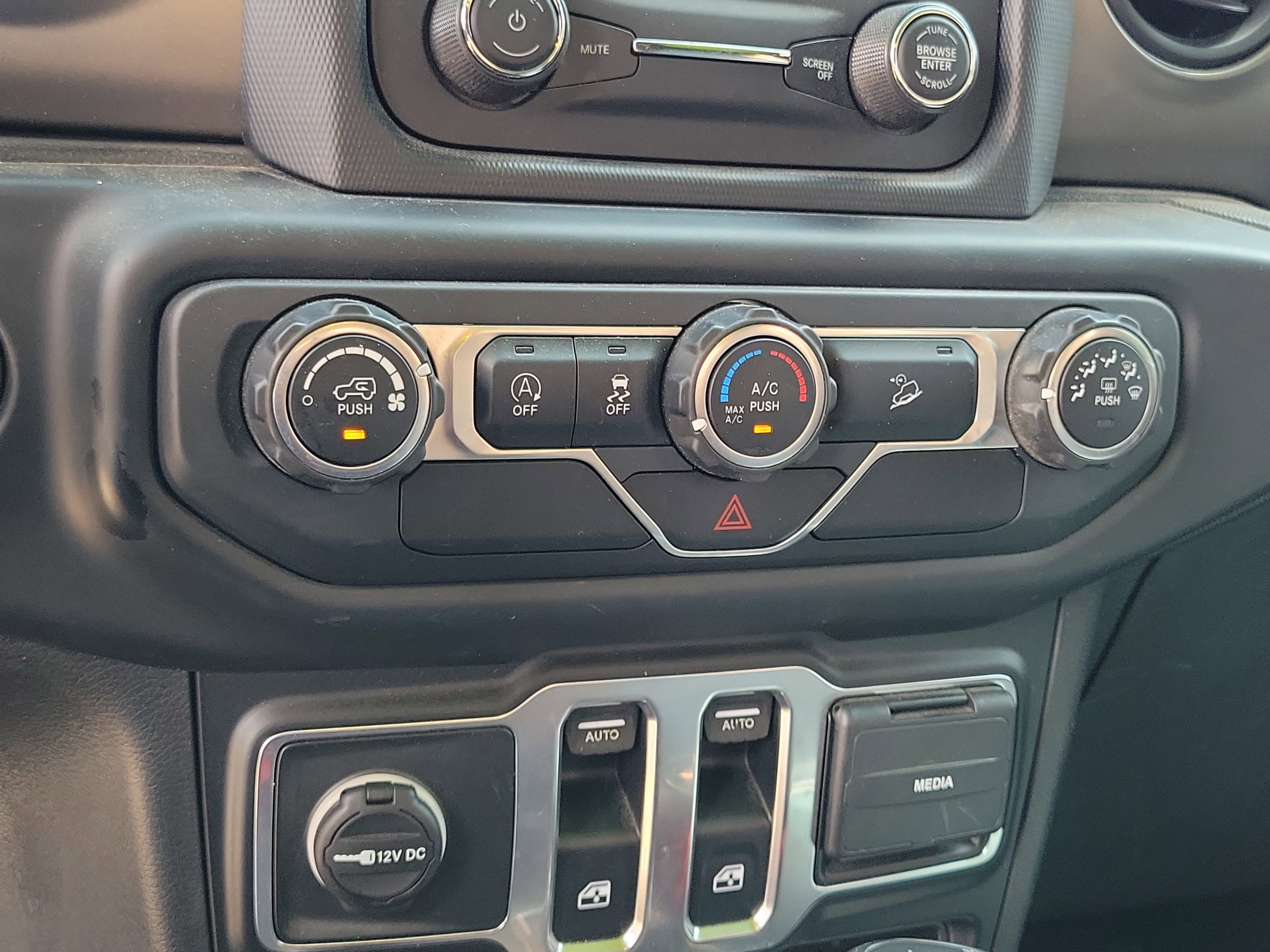 Used 2019 Jeep Wrangler Sport image 24