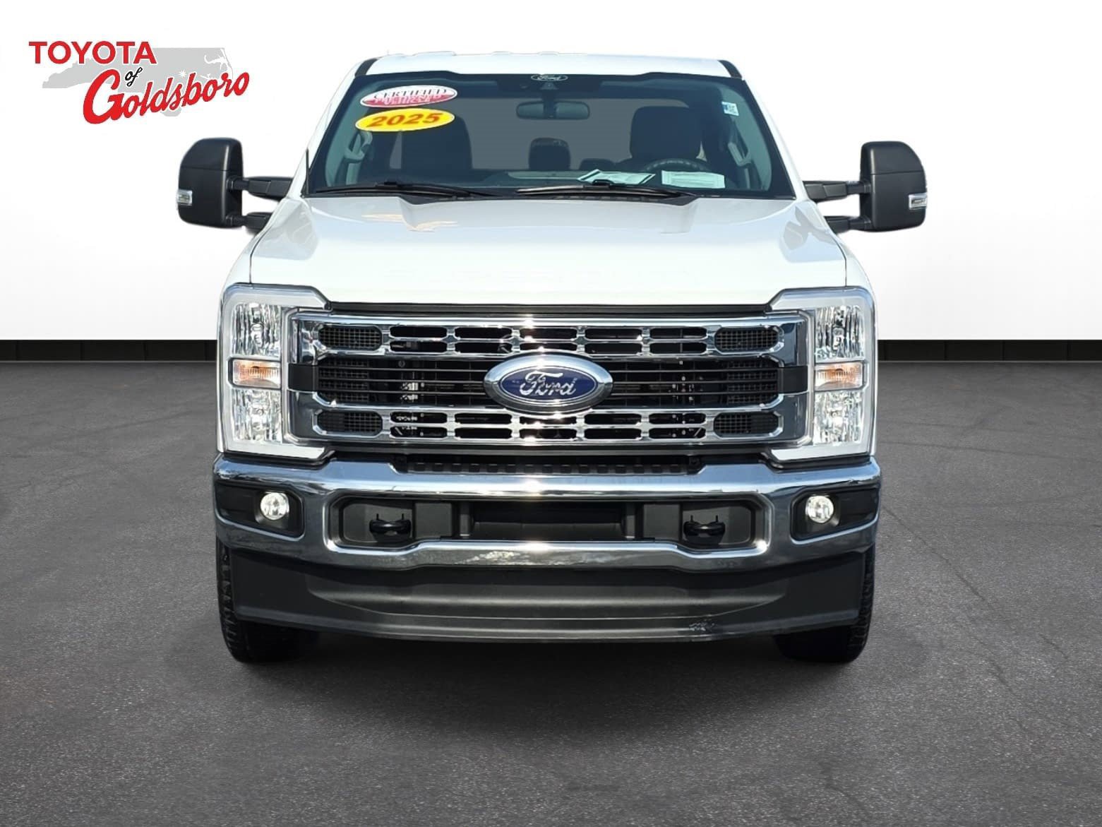 Used 2025 Ford F250 XLT image 2