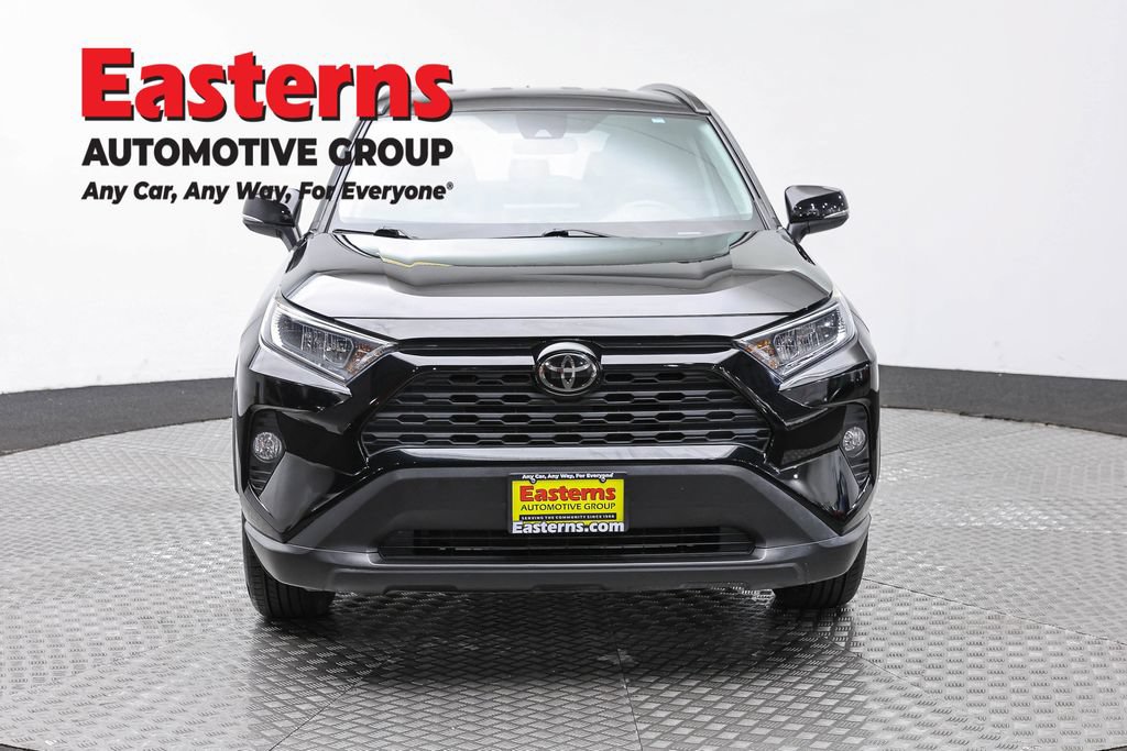 Used 2021 Toyota RAV4 XLE AWD/4WD image 2