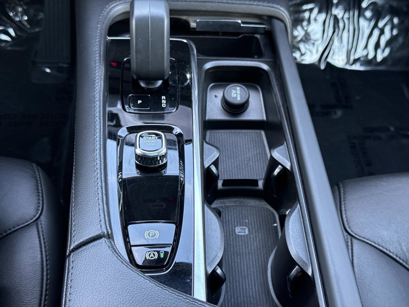 Used 2023 Volvo XC90 B5 Core w/ Protection Package Premier image 7