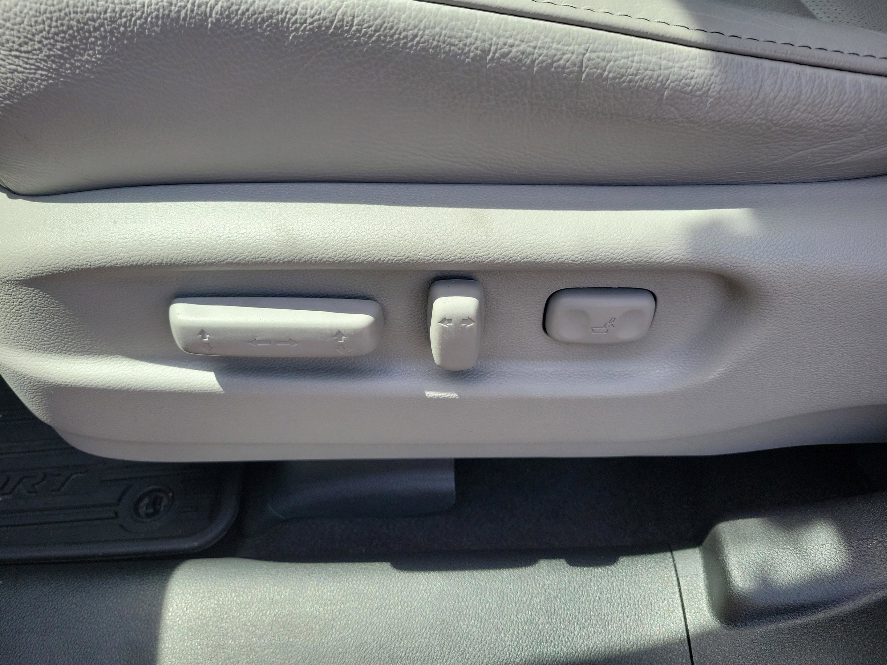 Used 2023 Honda Passport EX-L image 27