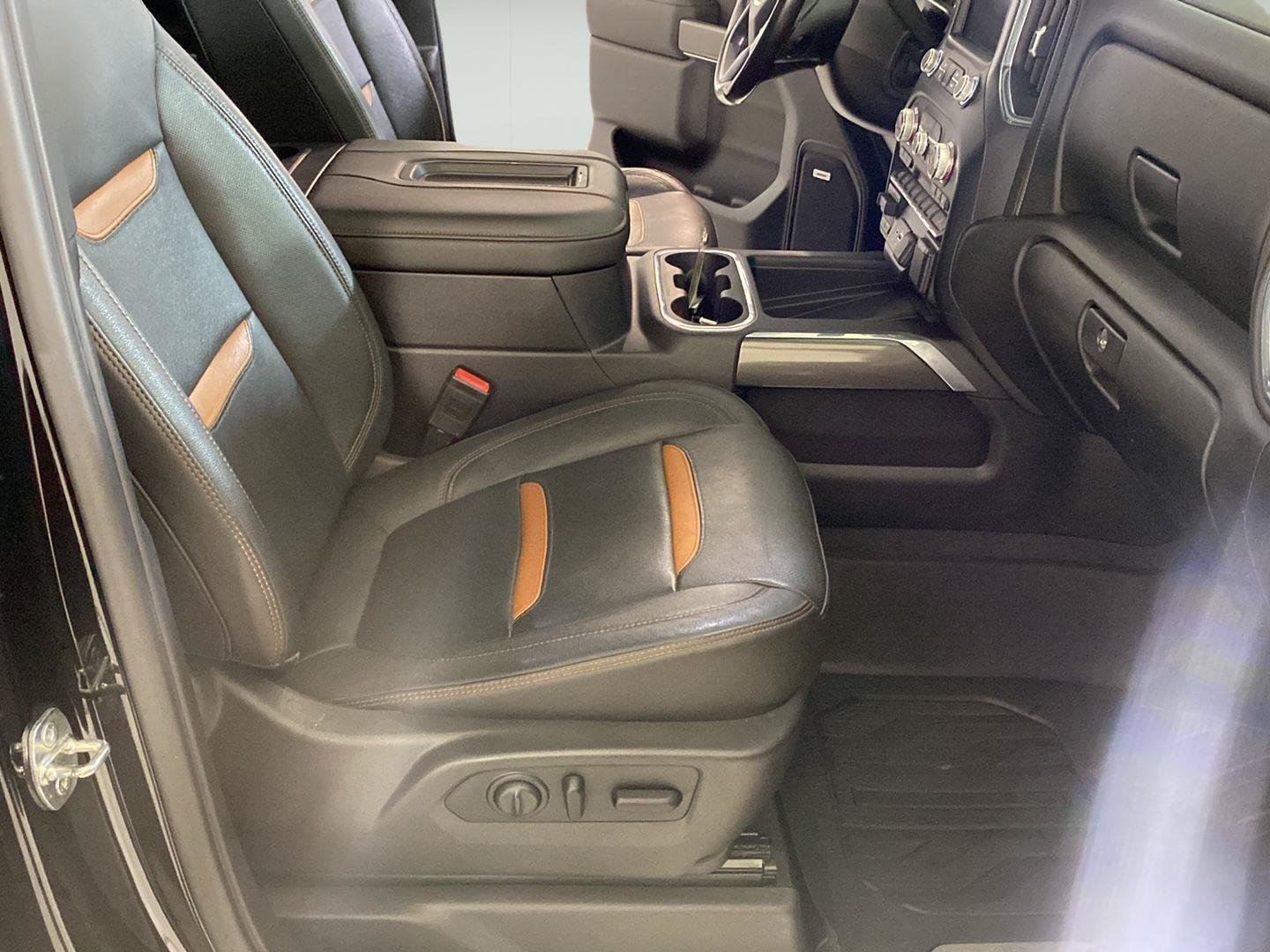 Used 2019 GMC Sierra 1500 AT4 w/ AT4 Premium Package AWD/4WD image 40