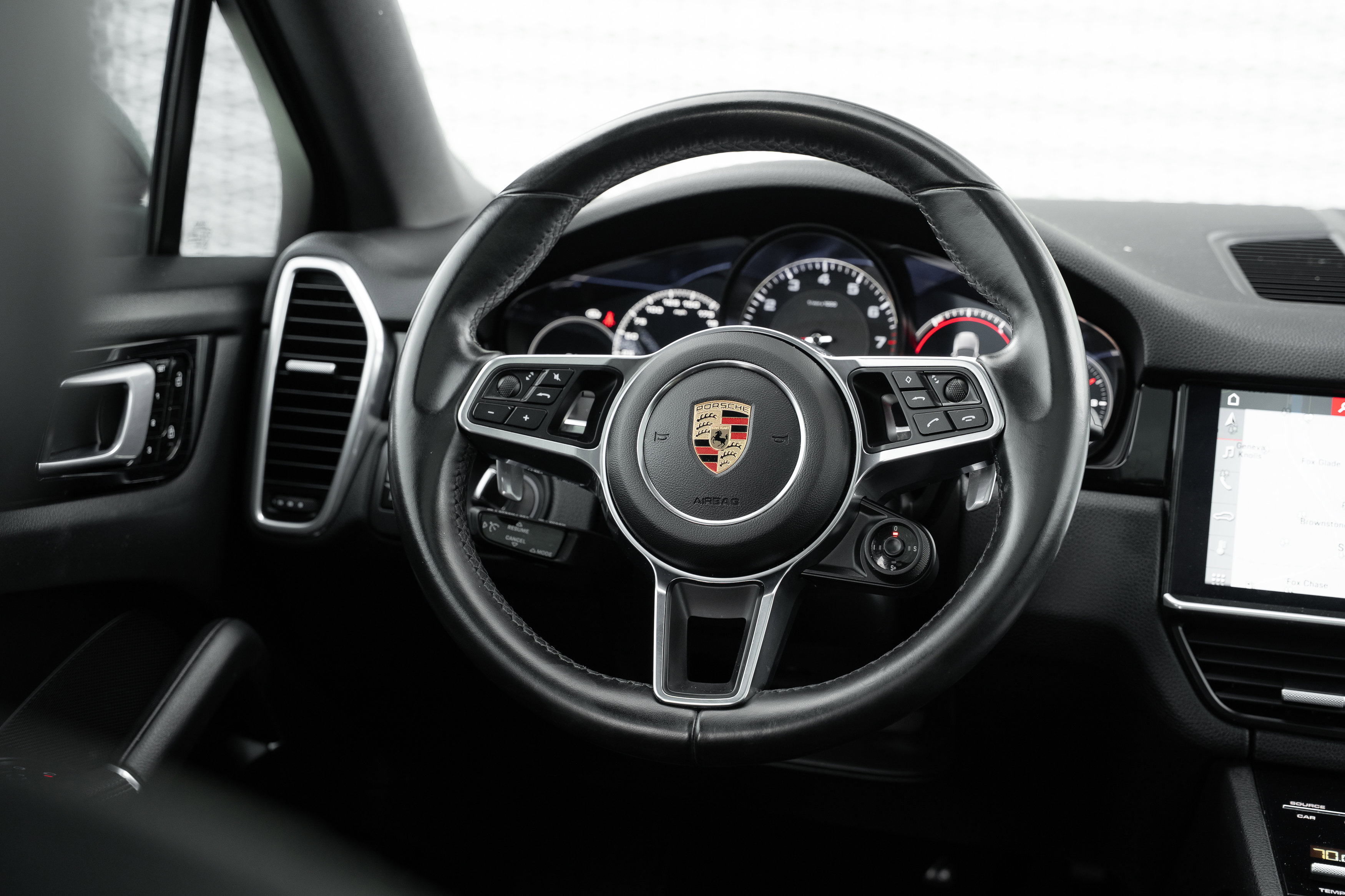 Used 2020 Porsche Cayenne S AWD/4WD image 9