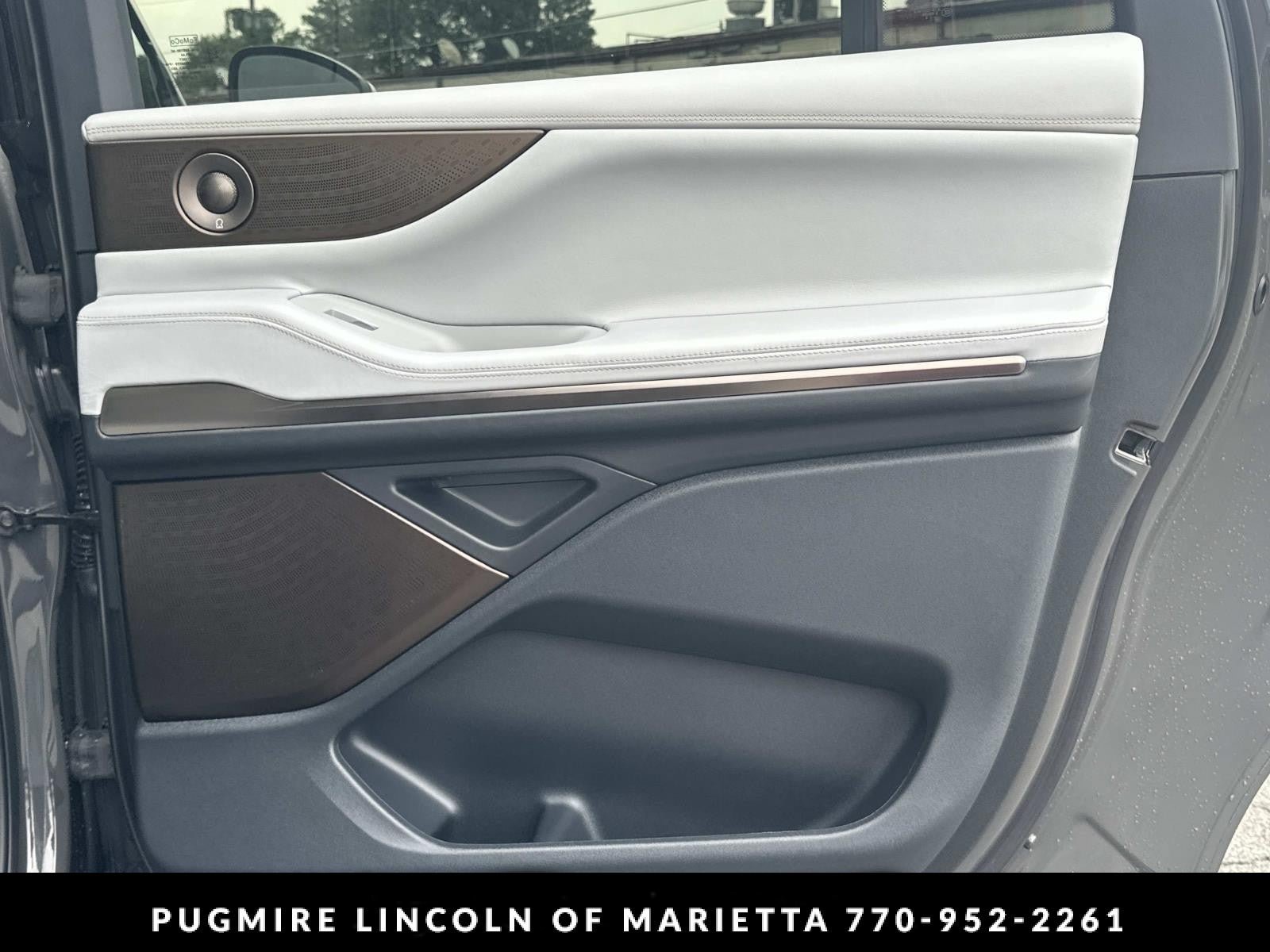 New 2027 Lincoln Navigator L Black Label AWD/4WD image 16