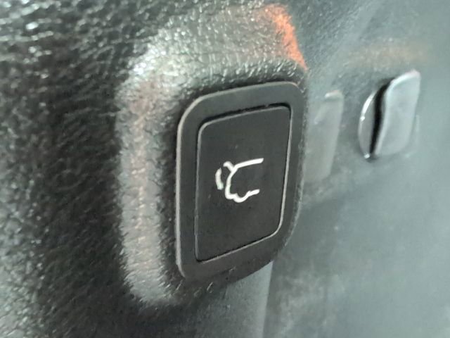 Used 2019 Jeep Cherokee Limited image 13