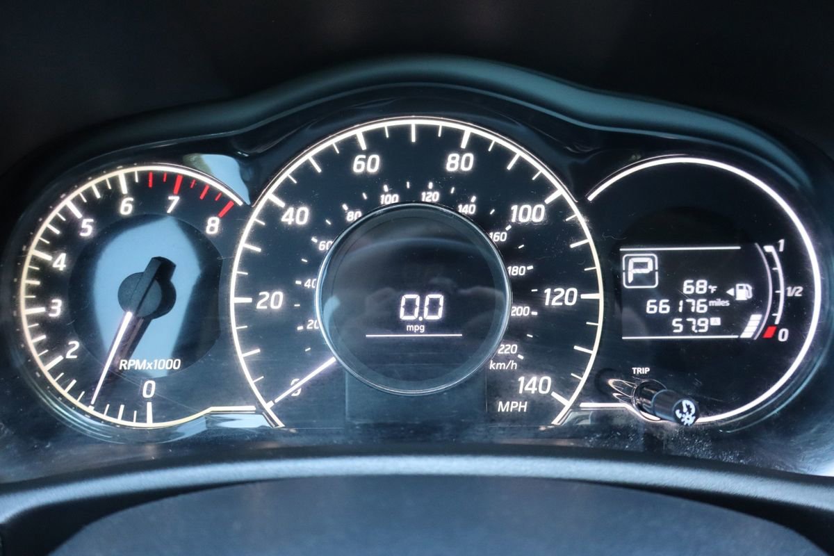 Used 2015 Nissan Versa Note SR w/ SR Convenience Package FWD image 32