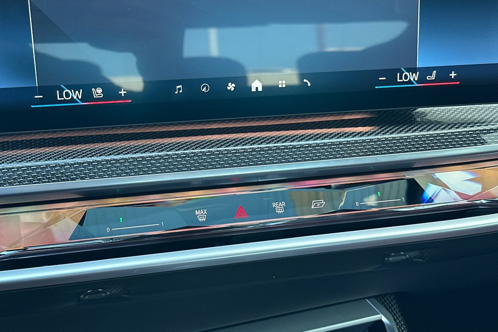 Certified 2023 BMW i7 xDrive60 AWD/4WD image 17