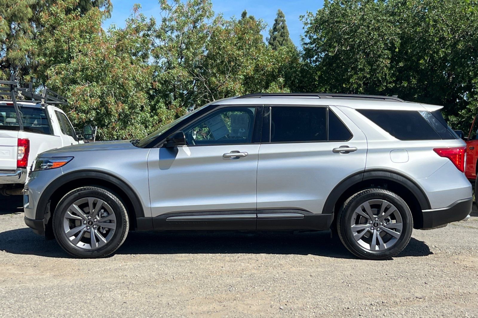 Certified 2023 Ford Explorer XLT w/ Equipment Group 202A image 7