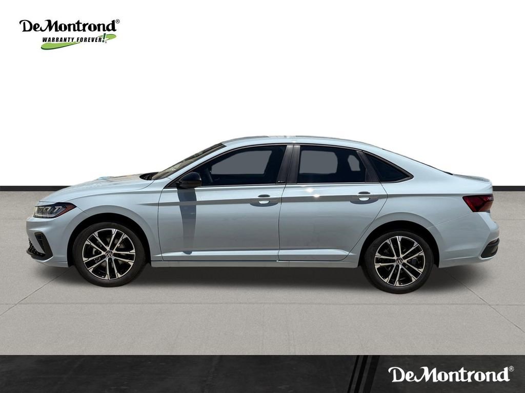 Used 2026 Volkswagen Jetta Sport FWD image 9
