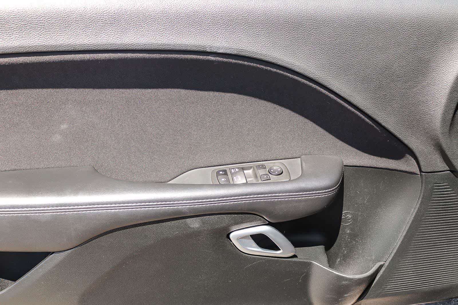 Used 2022 Dodge Challenger SXT RWD image 18