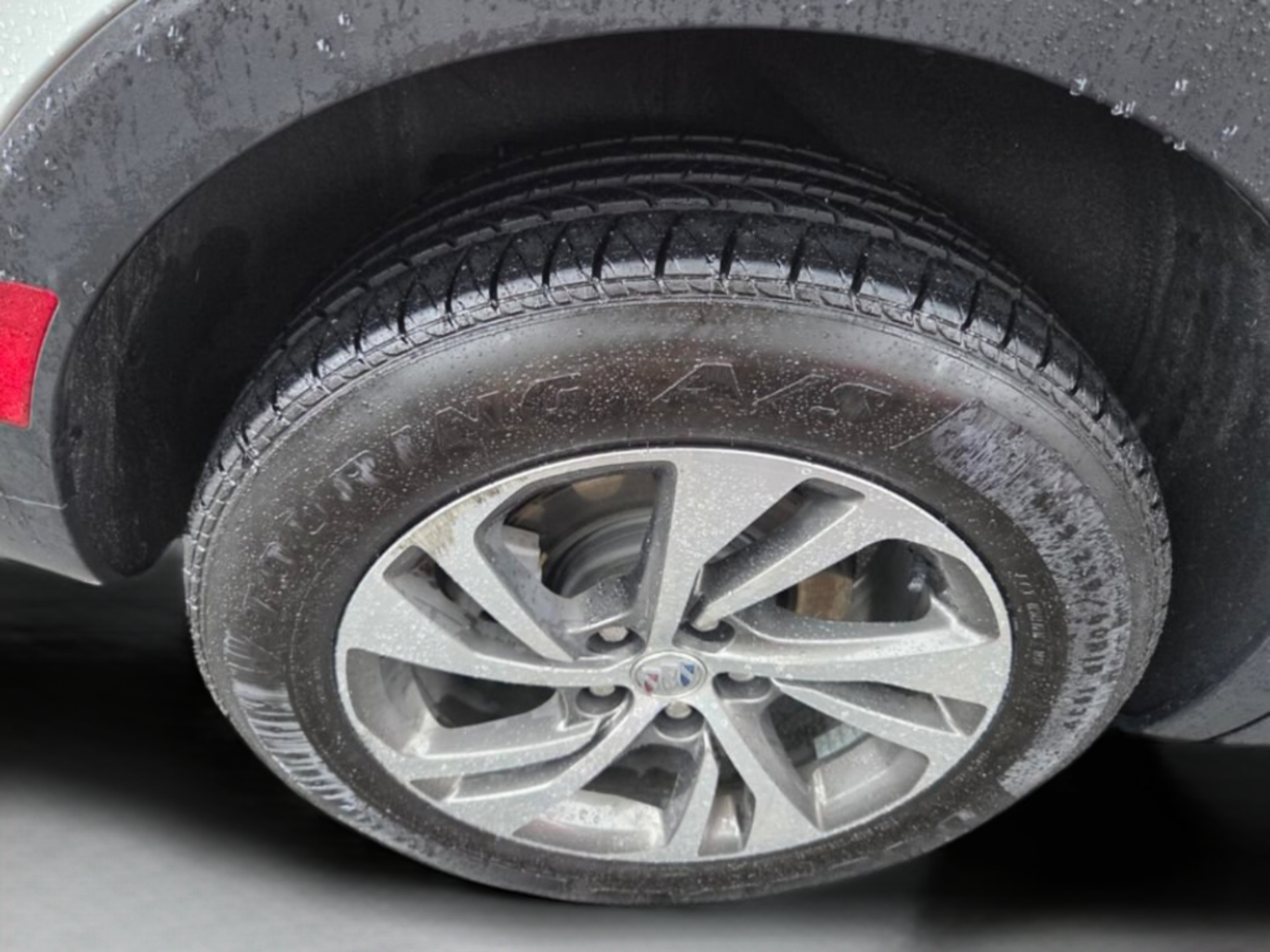 Used 2023 Buick Envision Essence FWD image 34