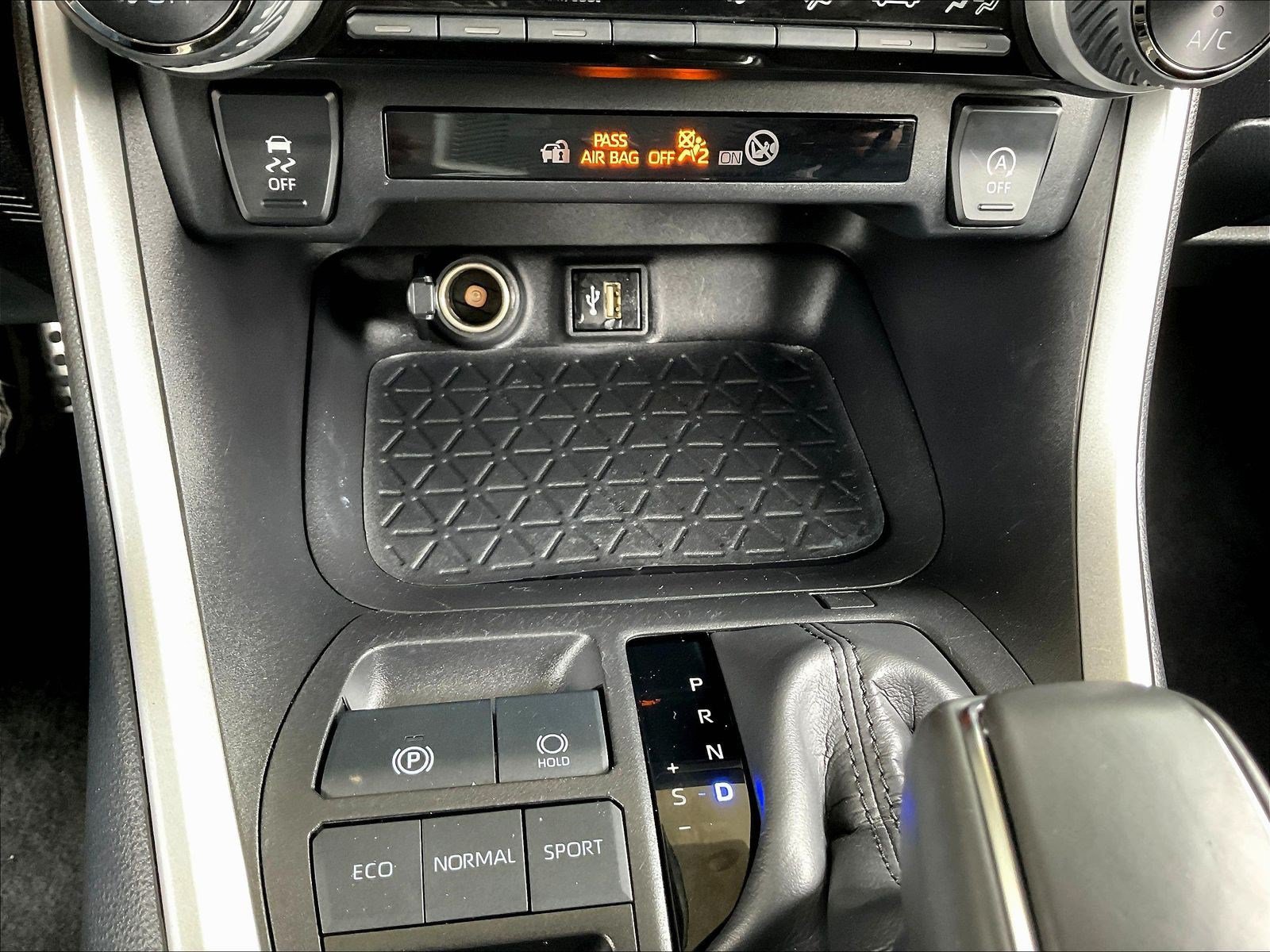 Used 2024 Toyota RAV4 XLE Premium FWD image 15