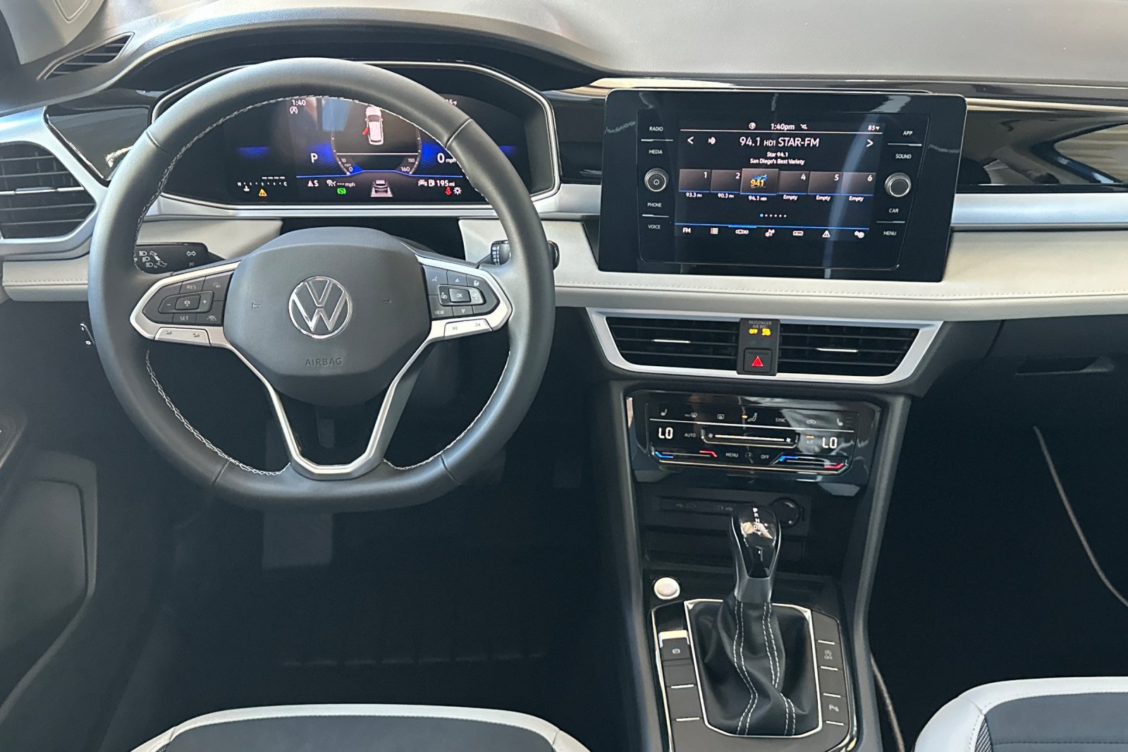 New 2026 Volkswagen Taos SE FWD image 12