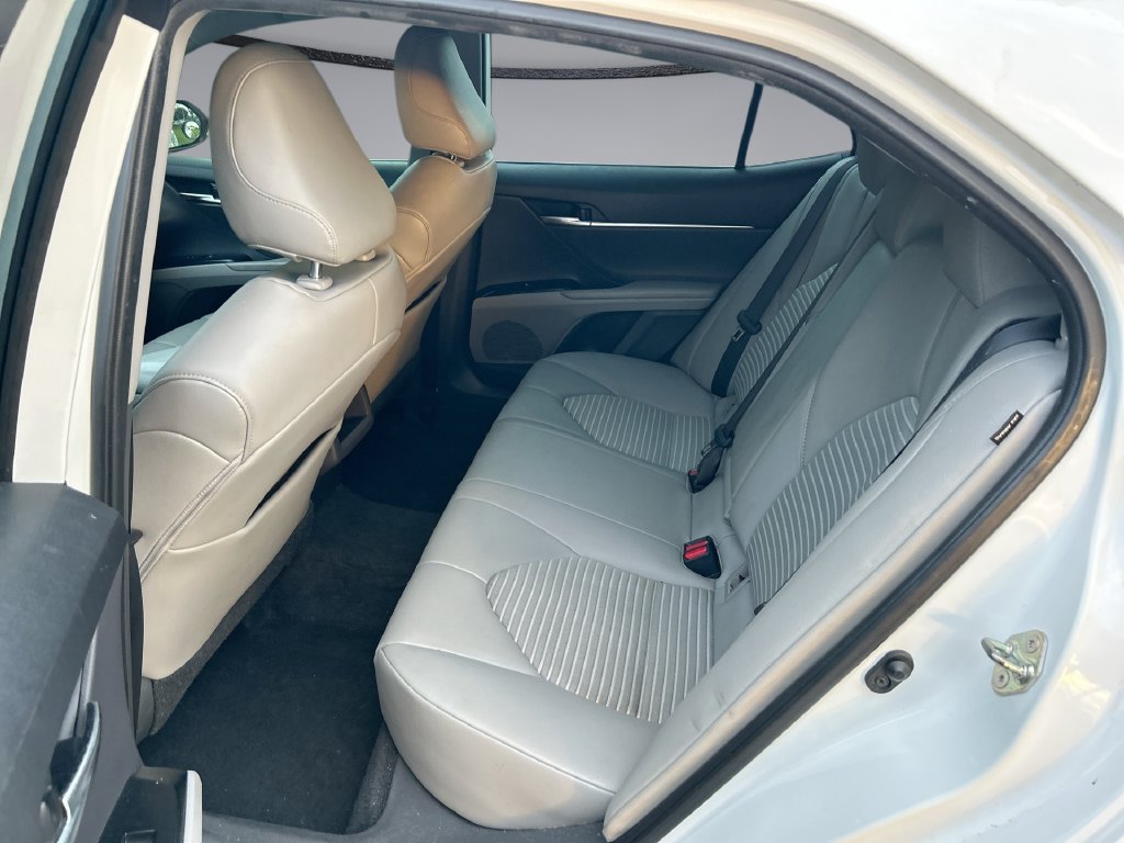 Used 2020 Toyota Camry SE FWD image 28