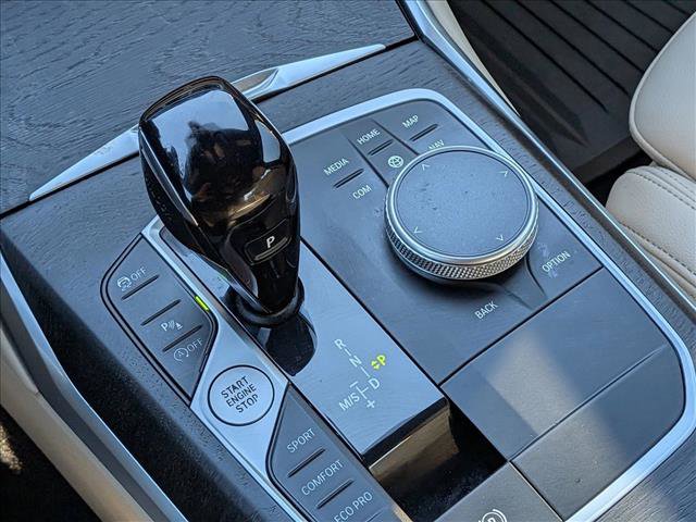 Used 2022 BMW 330i xDrive Sedan w/ Driving Assistance Package image 12