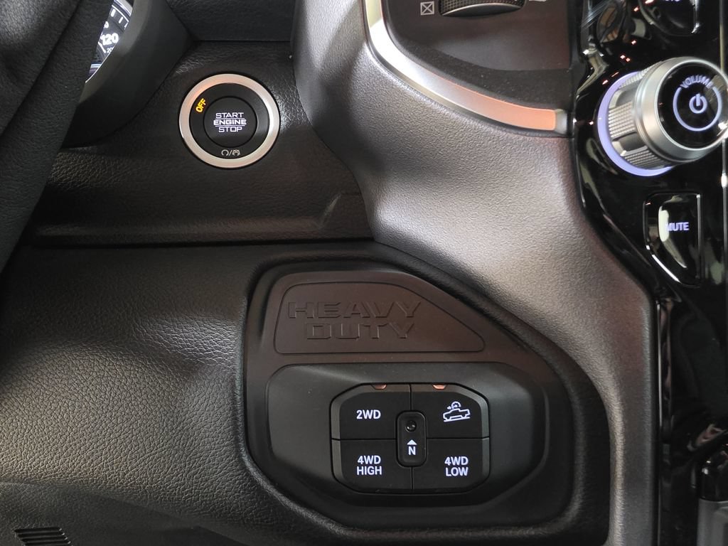New 2026 RAM 2500 Big Horn AWD/4WD image 23