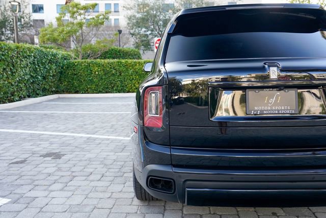 Used 2023 Rolls-Royce Cullinan w/ Cullinan Package image 24